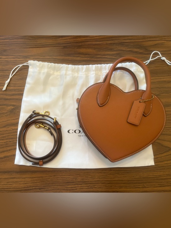 Coach Handbags - NWOT Coach Burnished Amber Brown Heart Crossbody Bag with Brass Hardware